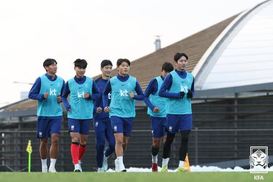 U-23 대표팀 선수들이 천안 축구센터에서 훈련하는 모습. 사진 대한축구협회