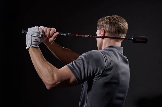 보이스캐디가 새롭게 선보인 스윙보조기구 '스윙스틱 SS10'. (주)브이씨