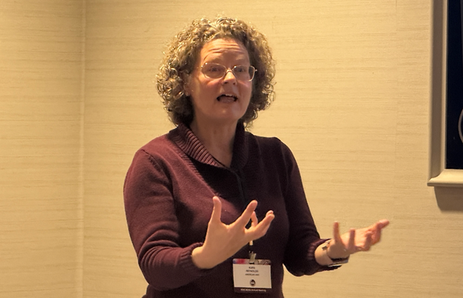 케라 레이놀즈 아메리칸대 교수