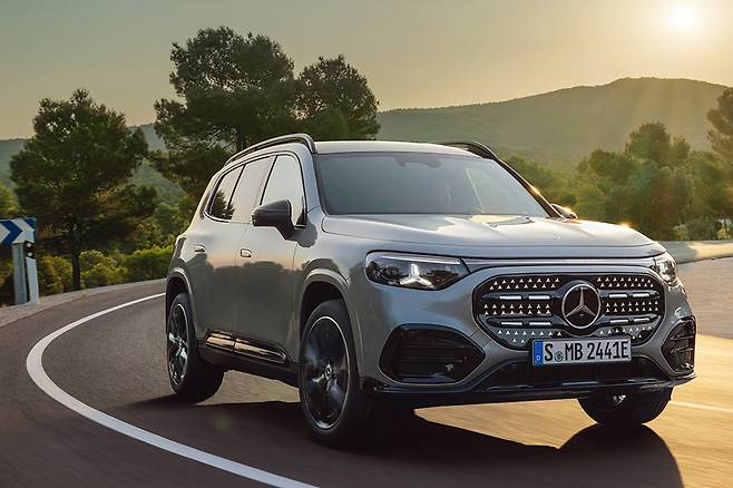 메르세데스-벤츠 GLB