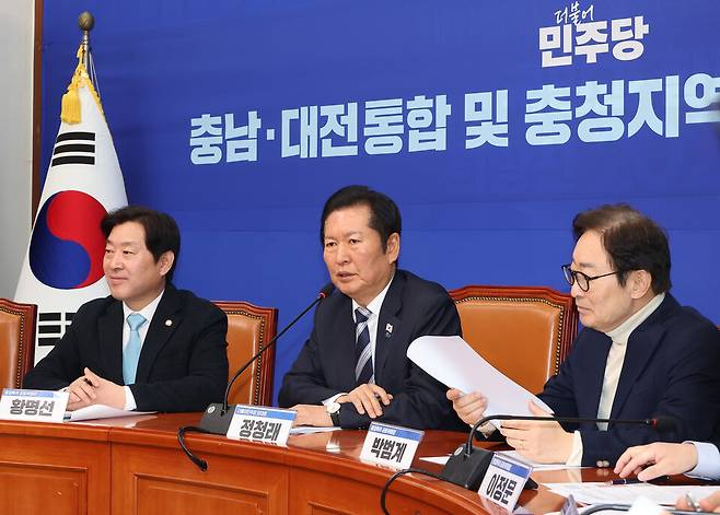 정청래 더불어민주당 대표가 6일 서울 여의도 국회에서 열린 충남·대전통합 및 충청지역 발전특별위원회 제2차 전체 회의에서 발언하고 있다. ⓒ연합뉴스