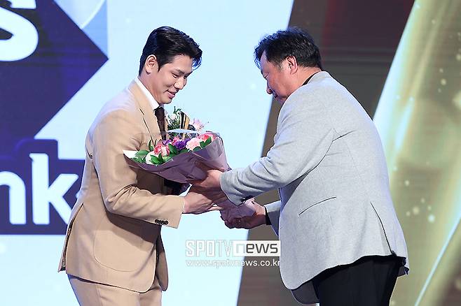 ▲ 홍창기 차명석 단장 ⓒ곽혜미 기자