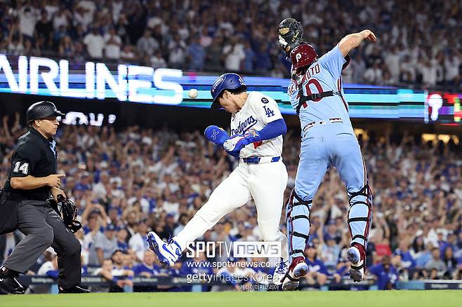 ▲ 필라델피아 필리스와 내셔널리그 챔피언십시리즈에서 대주자로 출전해 경기를 끝내는 결승 득점을 올린 김혜성.