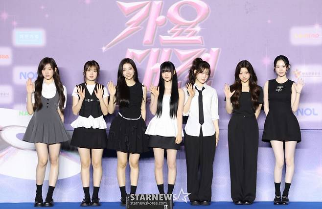 (고양=뉴스1) 권현진 기자 = 유스피어(USPEER)가 26일 경기도 고양시 일산서구 킨텍스 제1전시장에서 열린 ‘2025 SBS 가요대전 Summer’(이하 ‘가요대전’) 블루카펫 행사에 참석해 포즈를 취하고 있다. 2025.7.26/뉴스1  Copyright (C) 뉴스1. All rights reserved. 무단 전재 및 재배포,  AI학습 이용 금지. /사진=(고양=뉴스1) 권현진 기자