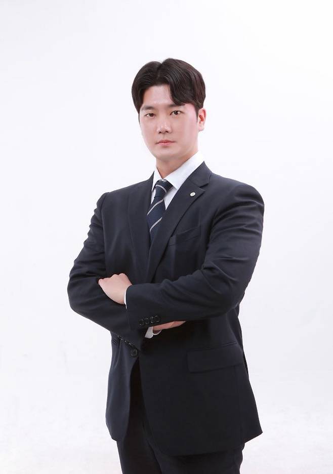 이용석 공인노무사가 중도일보와의  인터뷰에서 쿠팡에 대해 말하고 있다.