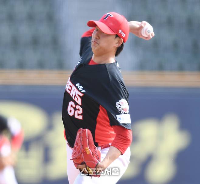 KIA 투수 정해영이 13일 잠실야구장에서 열린 2025 KBO리그 시범경기 두산과 경기 9회 역투하고 있다. 잠실 | 최승섭기자 thunder@sportsseoul.com