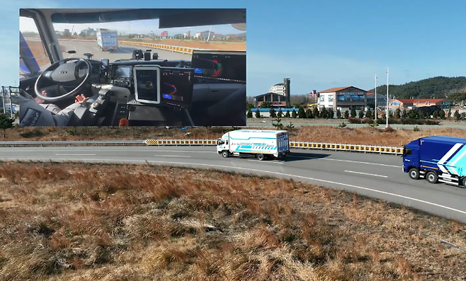 전북 새만금 테스트베드에서 상용차 자율주행하는 모습. 전북도 제공