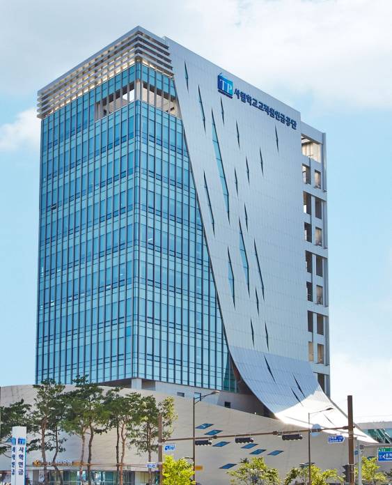 사학연금 나주 본사 사옥 외관 (사진=사학연금)