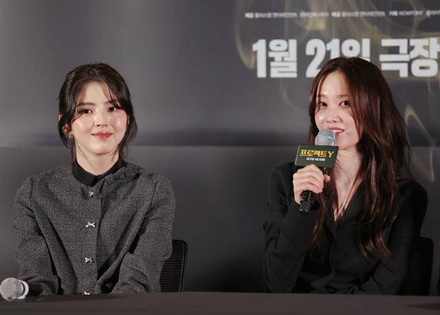 배우 한소희와 전종서(오른쪽)가 영화 '프로젝트 Y'에서 호흡을 맞춘 소감을 밝혔다. 연합뉴스