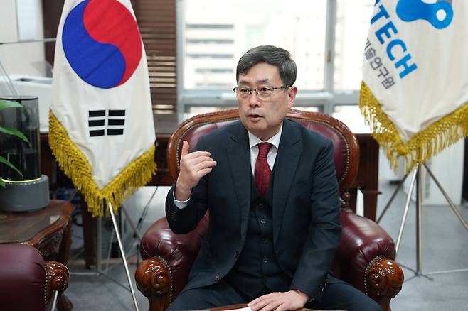 이상목 한국생산기술연구원 원장은 “최근 베트남과 인도네시아를 방문해 정부 관계자와 주요 대학 총장들을 만나 이야기를 나눴다. 인재 에코 사이클링은 충분히 가능한 모델”이라고 설명했다.
