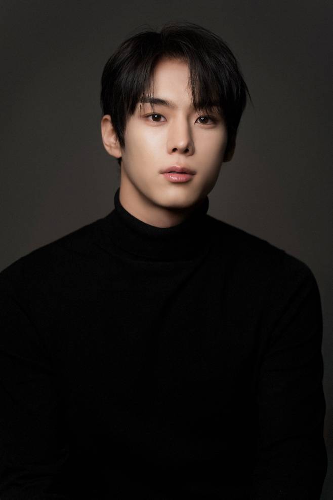 배우 윤서빈 앤드벗 컴퍼니