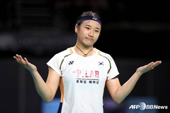 지난달 월드투어 파이널스 우승 후 세리머니를 하는 안세영. /AFPBBNews=뉴스1