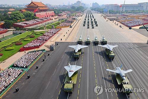중국 '2차대전 승리 80주년' 열병식 [신화·AP 연합뉴스 자료사진. 재판매 및 DB 금지]