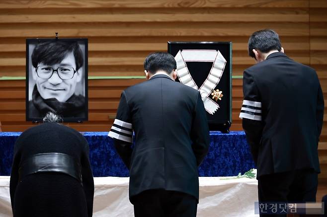 '국민배우' 故 안성기의 영결식이 9일 오전 서울 중구 명동성당에서 유가족과 지인들이 참석한 가운데 엄수됐다. / 사진=변성현 한경닷컴 기자