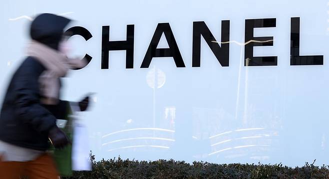 서울 시내 한 백화점 샤넬 매장 모습. 사진=뉴스1