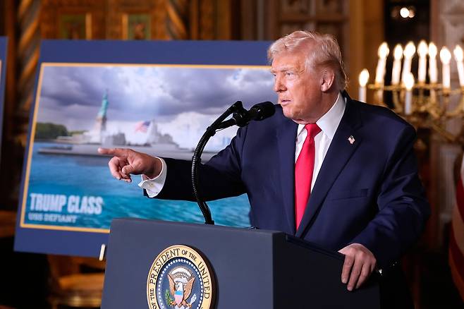 President Donald Trump speaks at his Mar-a-Lago club, on Dec. 22, 2025, in Palm Beach, Florida. [AP/YONHAP]