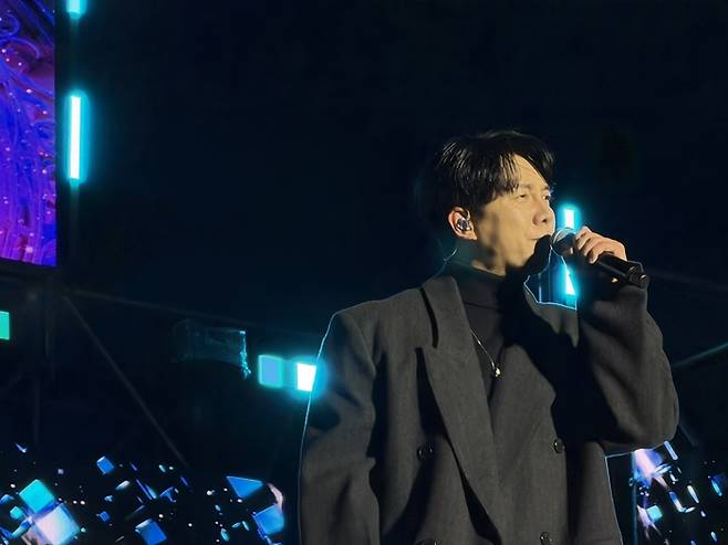 공연 중인 가수 이승기 / 사진=권효정 여행+ 기자