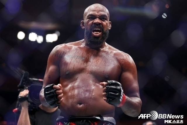 ‘UFC 레전드’ 도미닉 크루즈는 ‘GOAT’ 존 존스가 ‘헤비급 챔피언’ 톰 아스피날을 꺾을 수 있다고 주장했다. 사진=AFPBBNews=News1