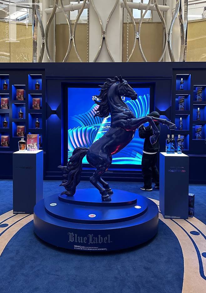 롯데백화점 에비뉴엘 잠실점 조니워커 블루 팝업스토어