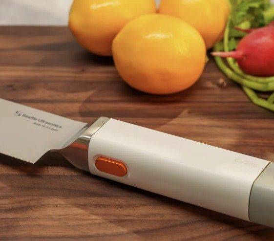 시애틀 울트라소닉의 C-200 초음파 식칼. 시애틀 울트라소닉