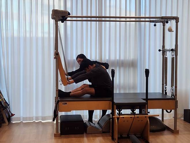 [서울=뉴시스] 이디다 대표가 필라테스 수업 중인 모습. 2026. 1. 10.   *재판매 및 DB 금지