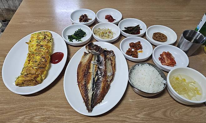 고등어백반과 계란말이 한상