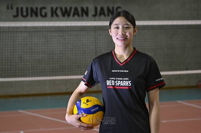 인쿠시가 17일 대전 정관장 스포츠센터에서 서울신문과 인터뷰를 앞두고 포즈를 취하고 있다. 2025.12.17 대전 이지훈 기자