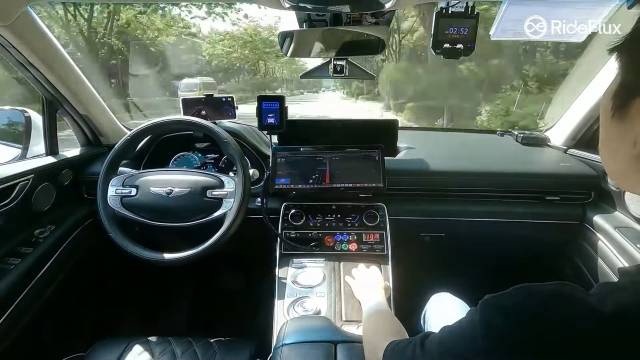 서울 도심에서 운행 중인 라이드플럭스의 자율주행 차량 내부 모습. 사진 제공=라이드플럭스