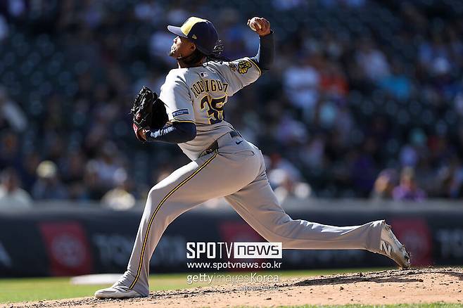 ▲ 로드리게스는 강력한 구위를 가지고 있다는 평가를 받으며 올해 새로 영입된 외국인 투수 중 가장 큰 관심을 끄는 선수로 인정받고 있다