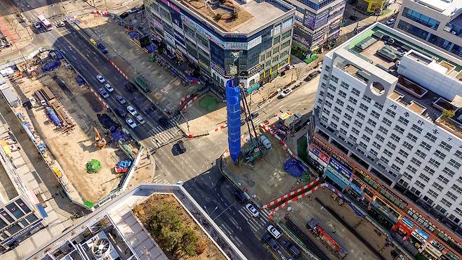 ▲ 11일 수원시 권선구 금곡동 신분당선 광교호매실 복선전철 공사 현장 모습. /전광현 기자 maggie@incheonilbo.com