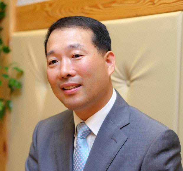 이성춘 전 군사편찬연구소장·북한학 박사.