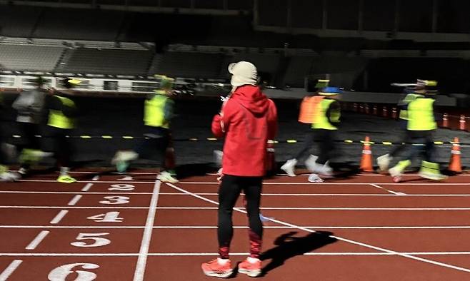 목동종합운동장에서 훈련하는 모습. 필자 제공