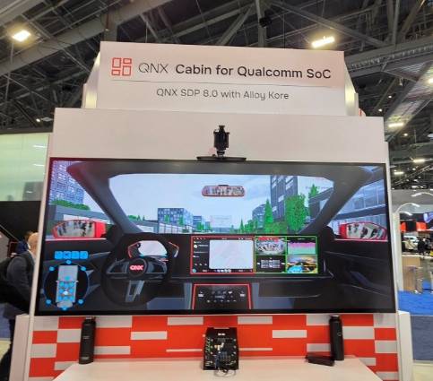 얼로이 코어 기반 QNX 플랫폼 시연 [사진=정구민 국민대 교수]