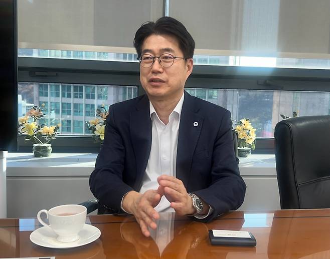 성시천 우리은행부행장(경영기획그룹장, CFO)이 7일 머니투데이와 인터뷰를 하고 있다. /사진=박소연 기자