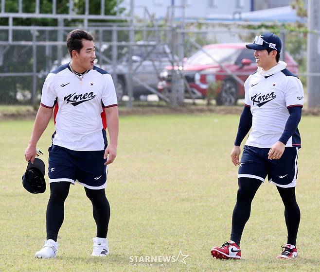 [한번에쓱]야구대표팀 사이판전지훈련 첫날, KBO 대표선수들 다 모으니 이번에는 일낼것 같은 분위기
