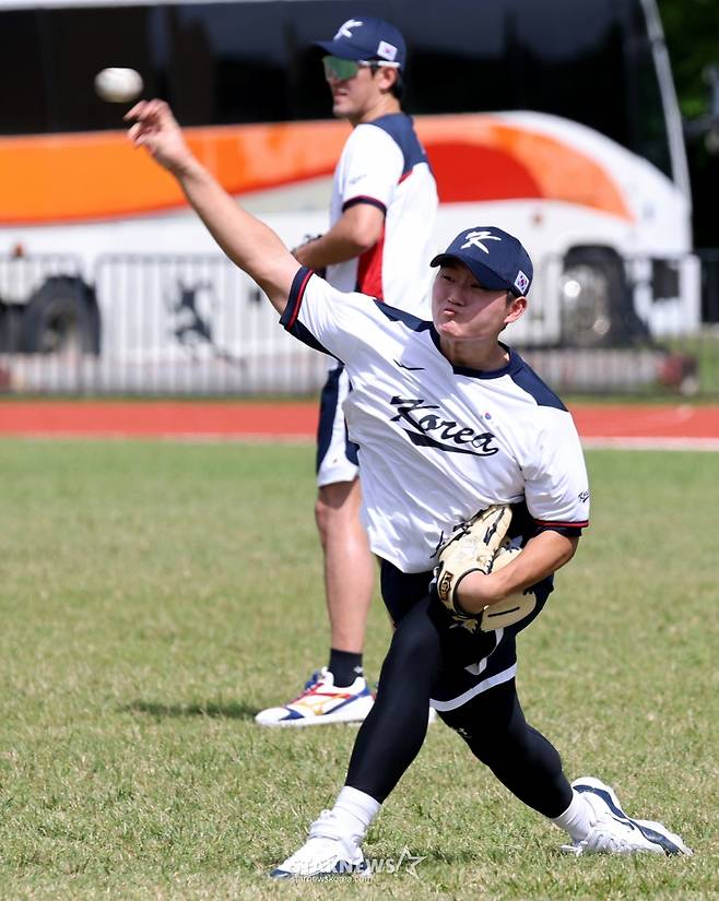 [한번에쓱]야구대표팀 사이판전지훈련 첫날, KBO 대표선수들 다 모으니 이번에는 일낼것 같은 분위기
