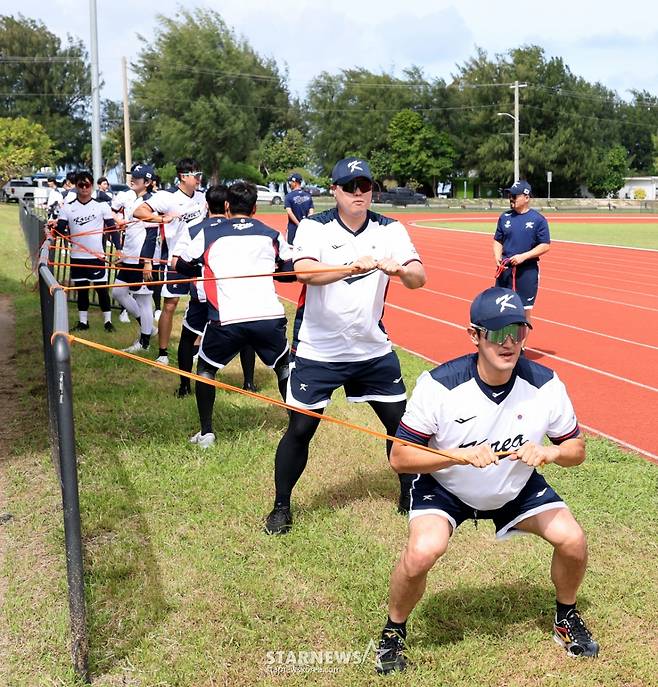[한번에쓱]야구대표팀 사이판전지훈련 첫날, KBO 대표선수들 다 모으니 이번에는 일낼것 같은 분위기