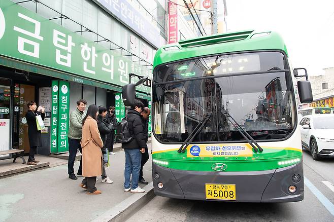 대경선 운행에 따른 신설 버스정류장 증설 등 구미시 대중교통이 크게 개선되고 있다는 평가를 받고 있다. /구미시 제공