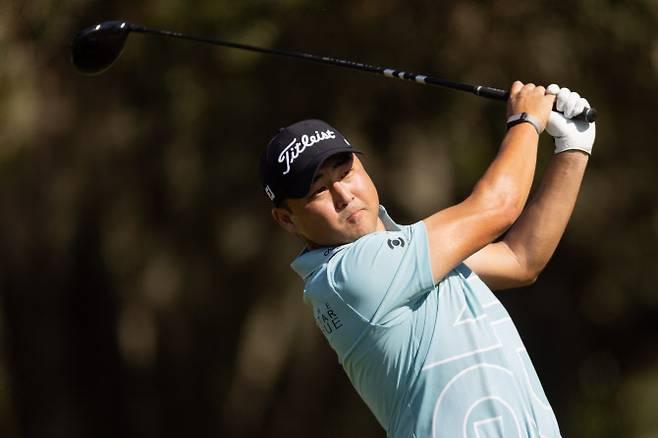 출전 포기에서 1위까지…막차로 탄 이태훈의 LIV 반전 드라마