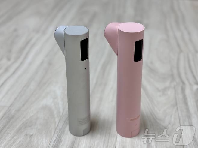 에이피알 에이지알의 하이포커스샷과 신제품 하이포커스샷 플러스(오른쪽) 제품. ⓒ News1 이민주 기자