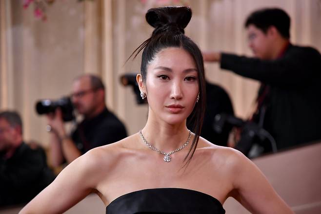 제83회 골든글로브 시상식 레드 카펫에 선 이재./AP 연합뉴스