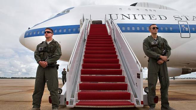 미 공군 전략 자산이자 '종말의 날 비행기(Doomsday Plane)'로 불리는 E-4B 나이트워치. /연합뉴스