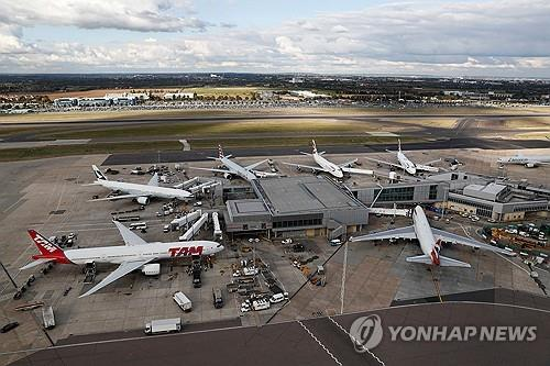 히스로 공항 항공기들. 로이터=연합뉴스