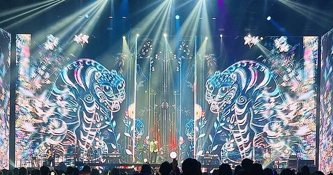 가왕 조용필과 위대한 탄생이 지난 9~11일까지 서울 KSPO돔에서 열린 공연을 통해 3만여 명의 관객과 만났다. 고승희 기자