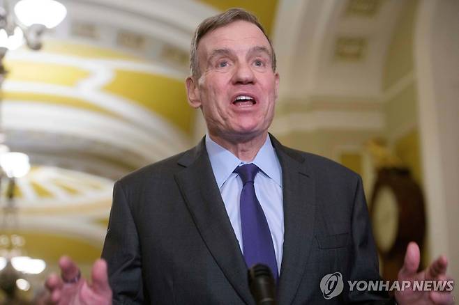 마크 워너 상원의원 [AP 연합뉴스 자료사진. 재판매 및 DB 금지]