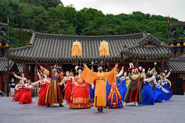 제62회 수원화성문화제 '경기도무용단 찬연의 행궁'.