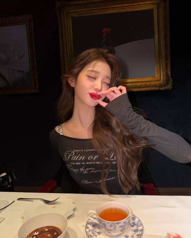 사진ㅣ장원영 SNS
