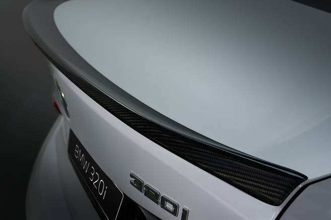 BMW 320i M 스포츠 M 퍼포먼스 파츠 에디션