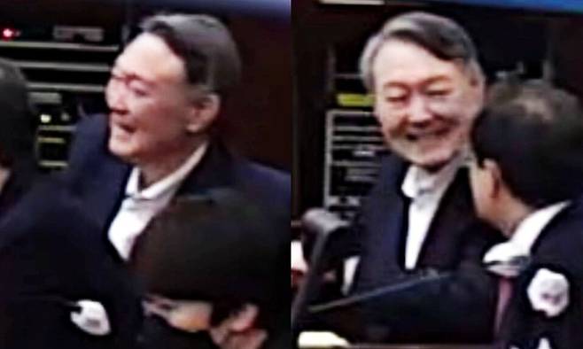 지난 9일 서울중앙지법에서 열린 내란 재판 결심 공판에서 웃고 있는 윤석열 전 대통령(왼쪽)과 추가 기일로 지정된 13일 결심 공판에 나와 윤갑근 변호사와 대화하며 웃고 있는 윤 전 대통령(오른쪽)의 모습. 서울중앙지법 제공