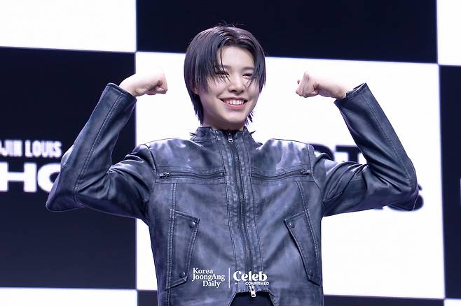 LNGSHOT’s Louis poses for photos during a showcase for the release of the group’s first EP, ″Shot Callers,″ at Myunghwa Live Hall in western Seoul on Jan. 13. [DANIELA GONZALEZ PEREZ]
